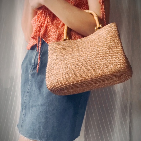 Vintage Style Bamboo Purse 🎋🌺 - Picture 3 of 4